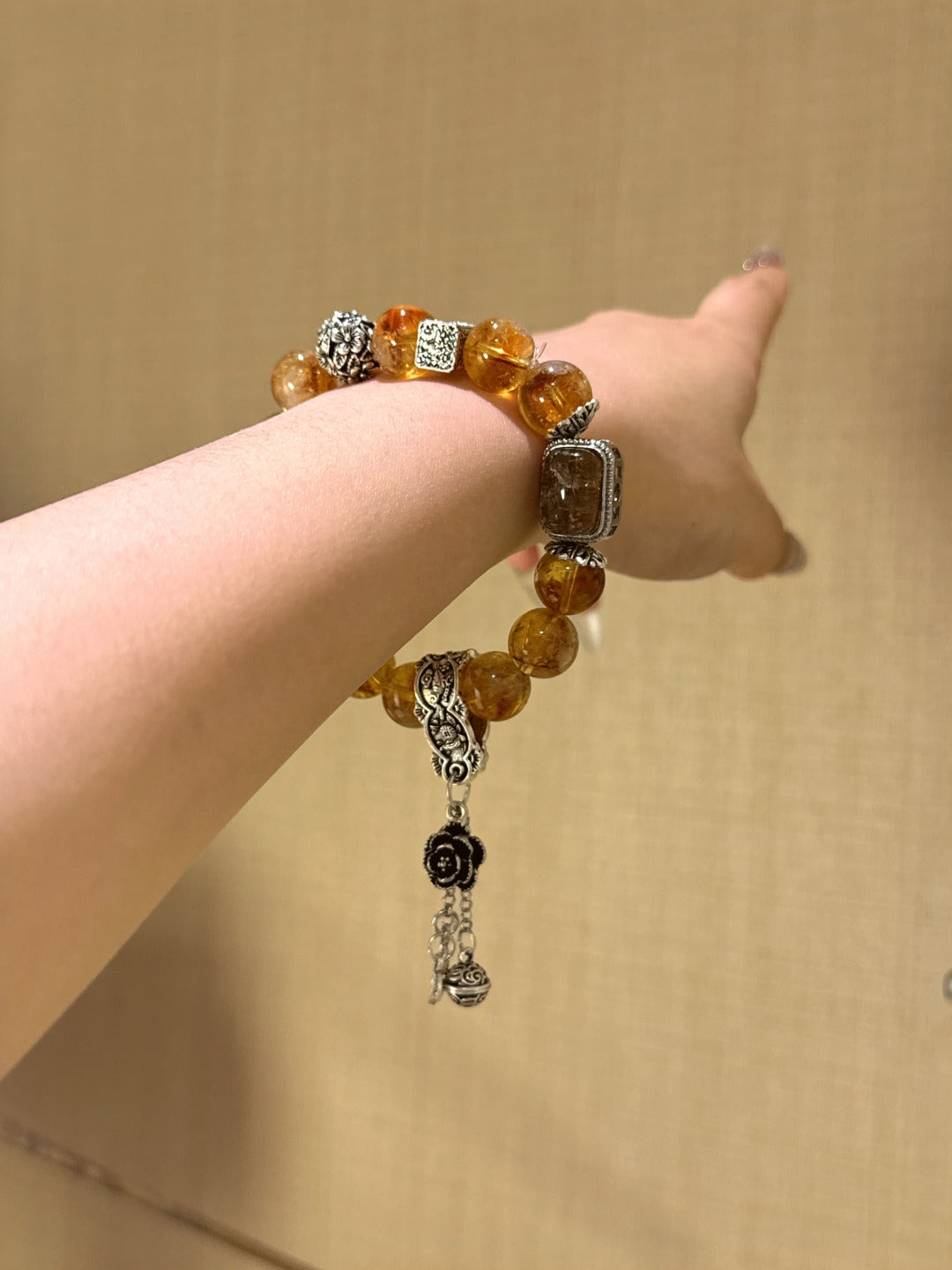 ▫️▪️ Yellow tower crystal red glue flower ghost magic box bracelet